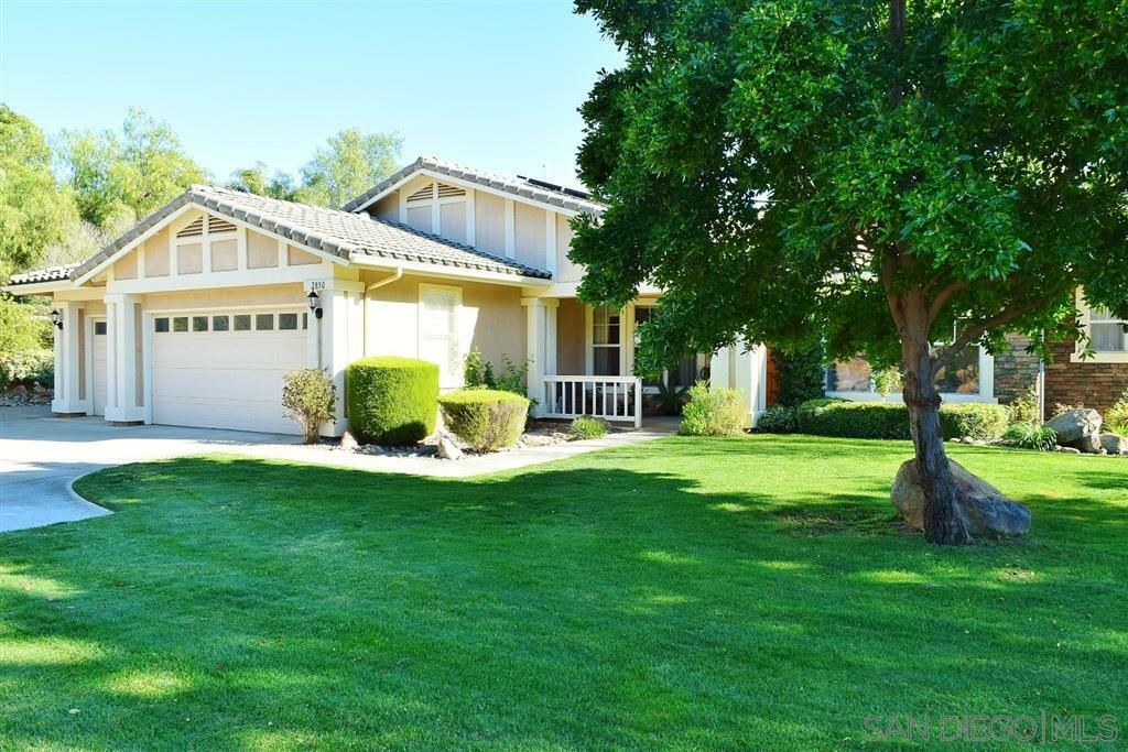 Property Photo:  2850 Willow Oak Dr  CA 92065 