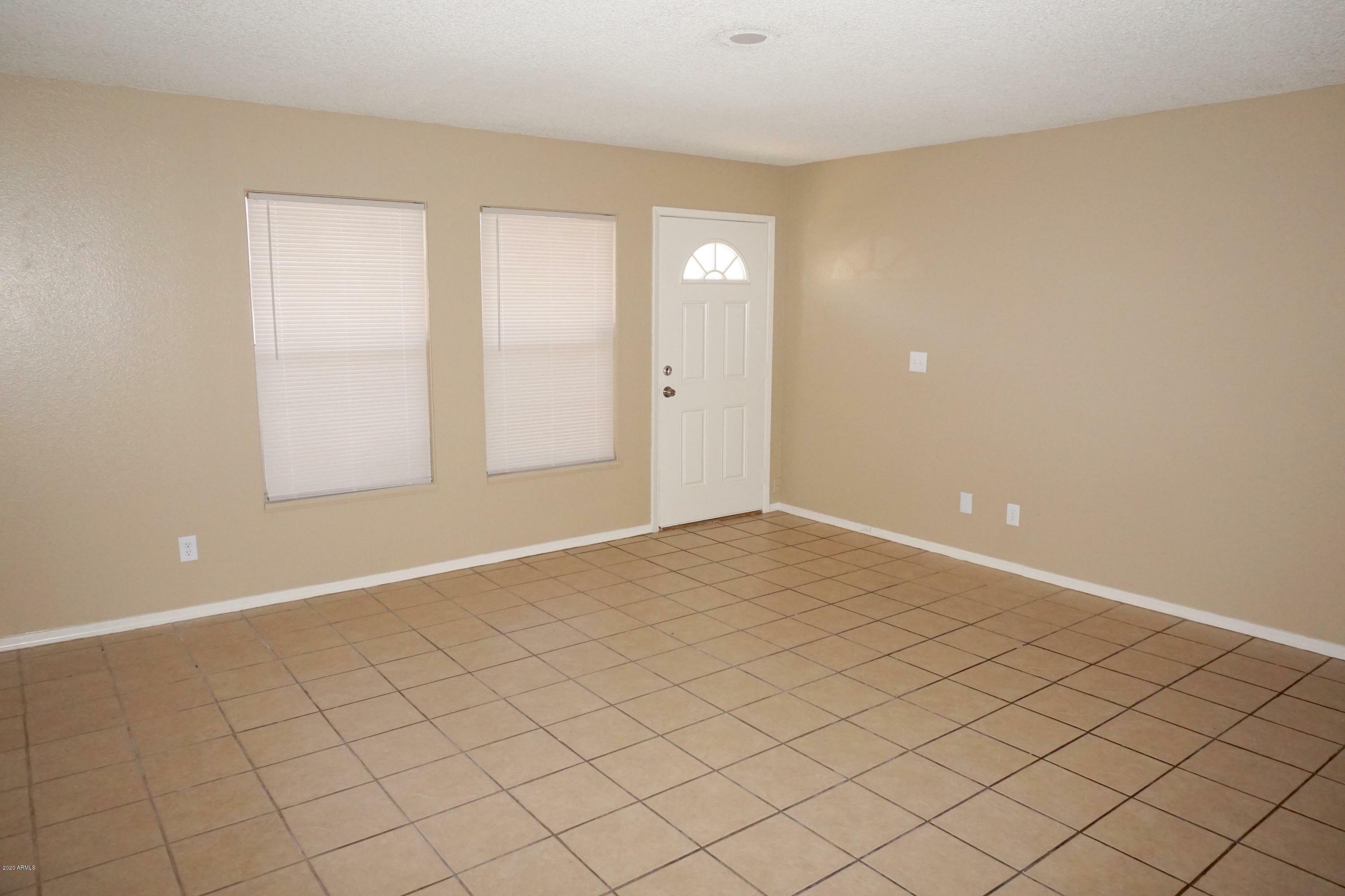 Property Photo:  925 W Peoria Avenue 38  AZ 85029 