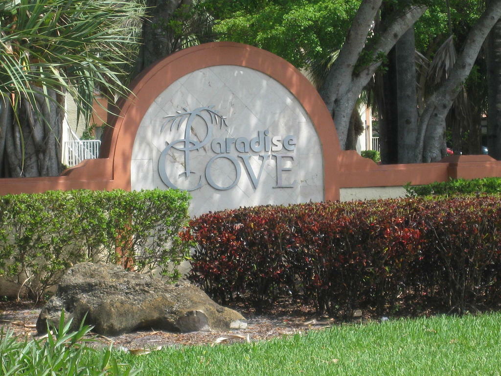 Property Photo:  1492 The Pointe Drive  FL 33409 