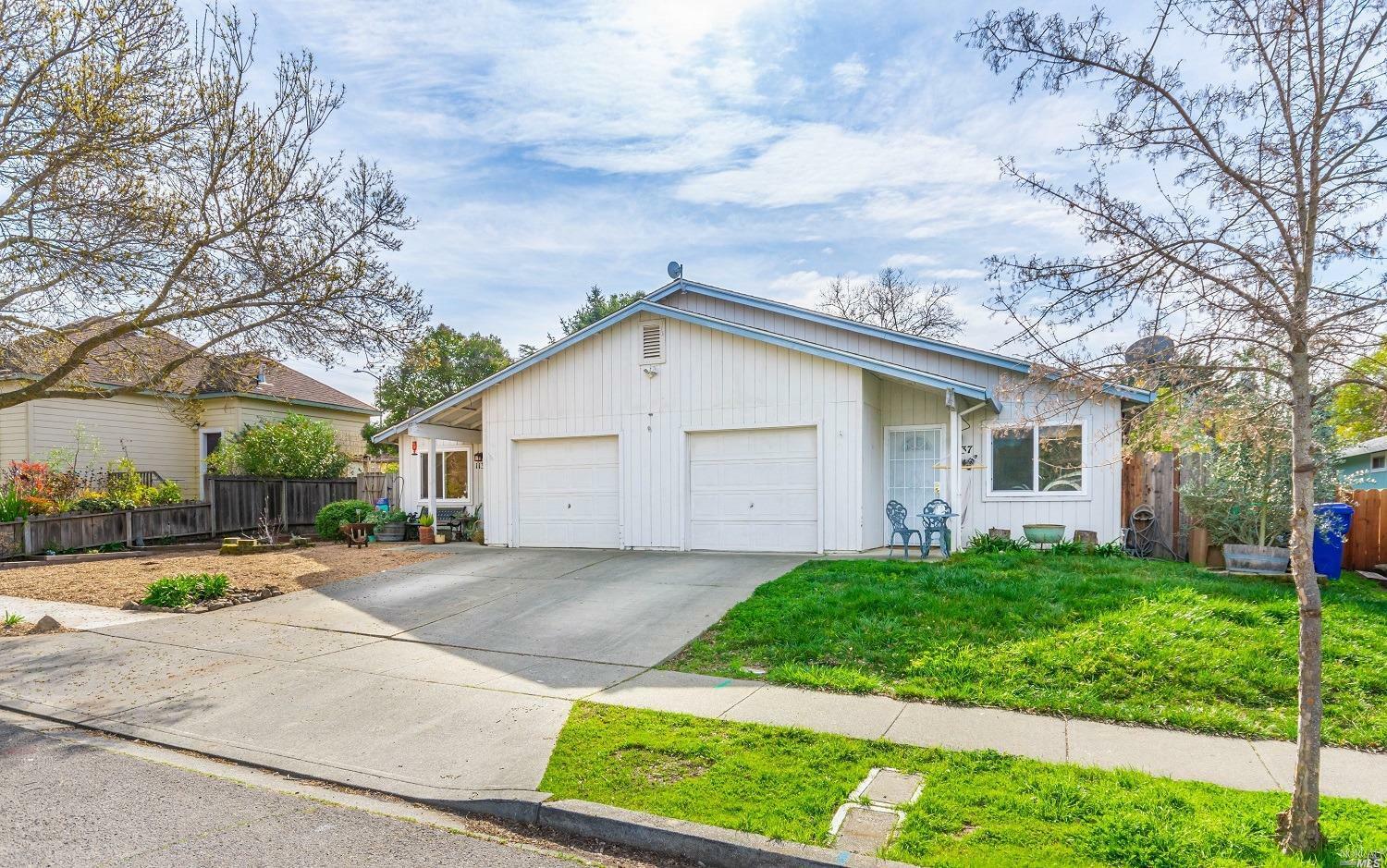 Property Photo:  1135 1137 Sylvia Court  CA 94559 