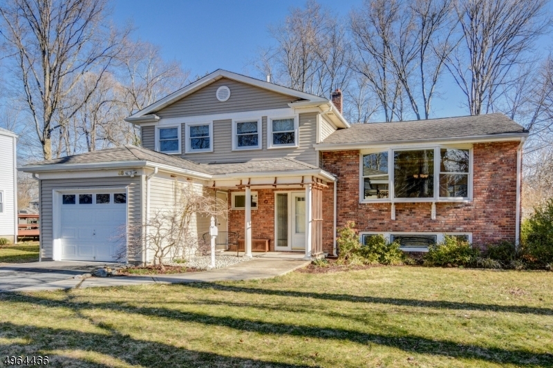 Property Photo:  88 E Briarwood Dr  NJ 07922 