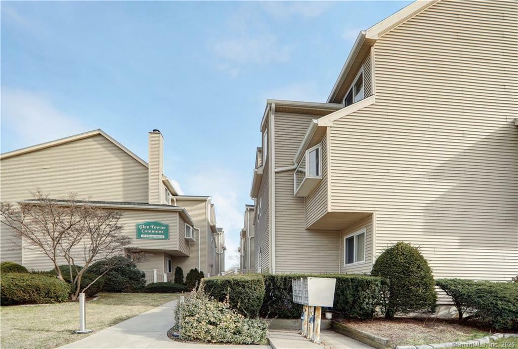 Property Photo: 291 Hope Street B3 CT 06906