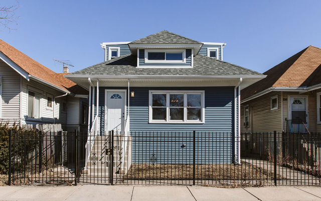 Property Photo:  1245 North Parkside Avenue  IL 60651 