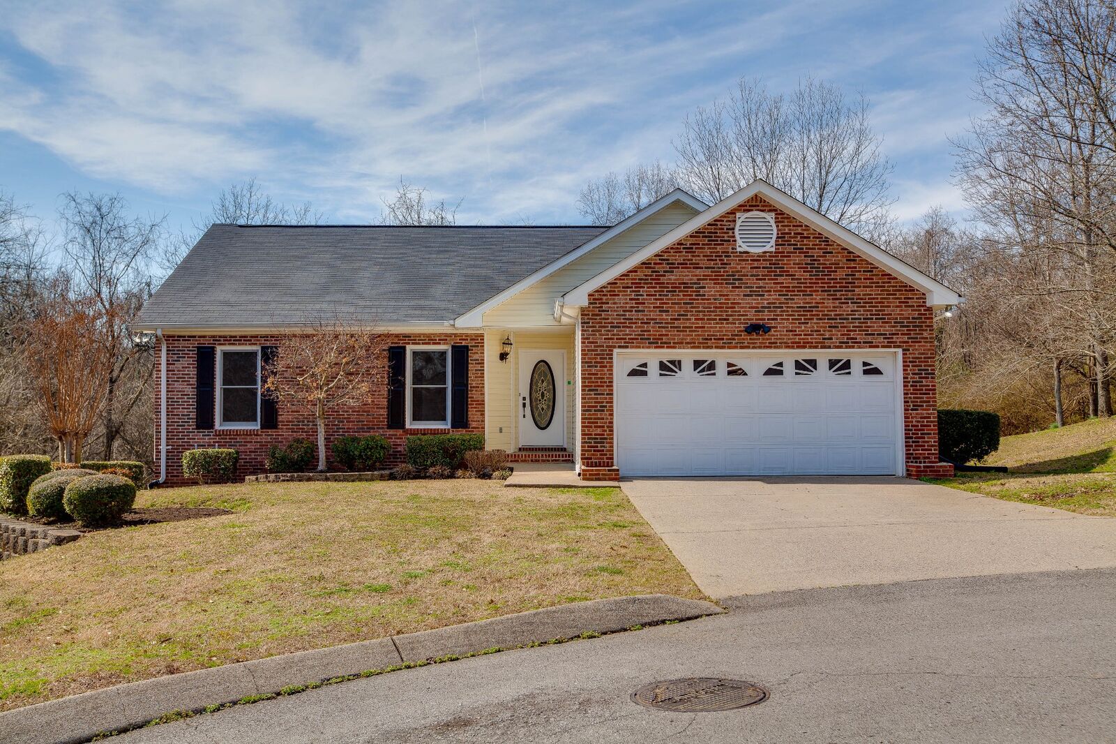 Property Photo: 208 Riverpoint Ct TN 37214