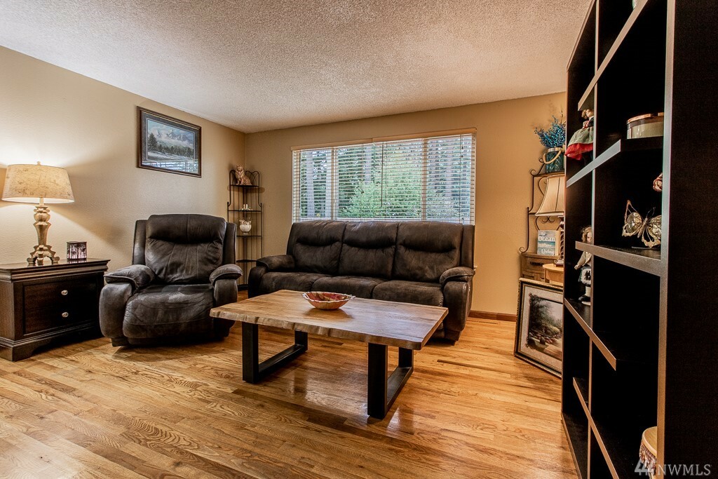 Property Photo:  2707 Briarwood Ct N  WA 98374 