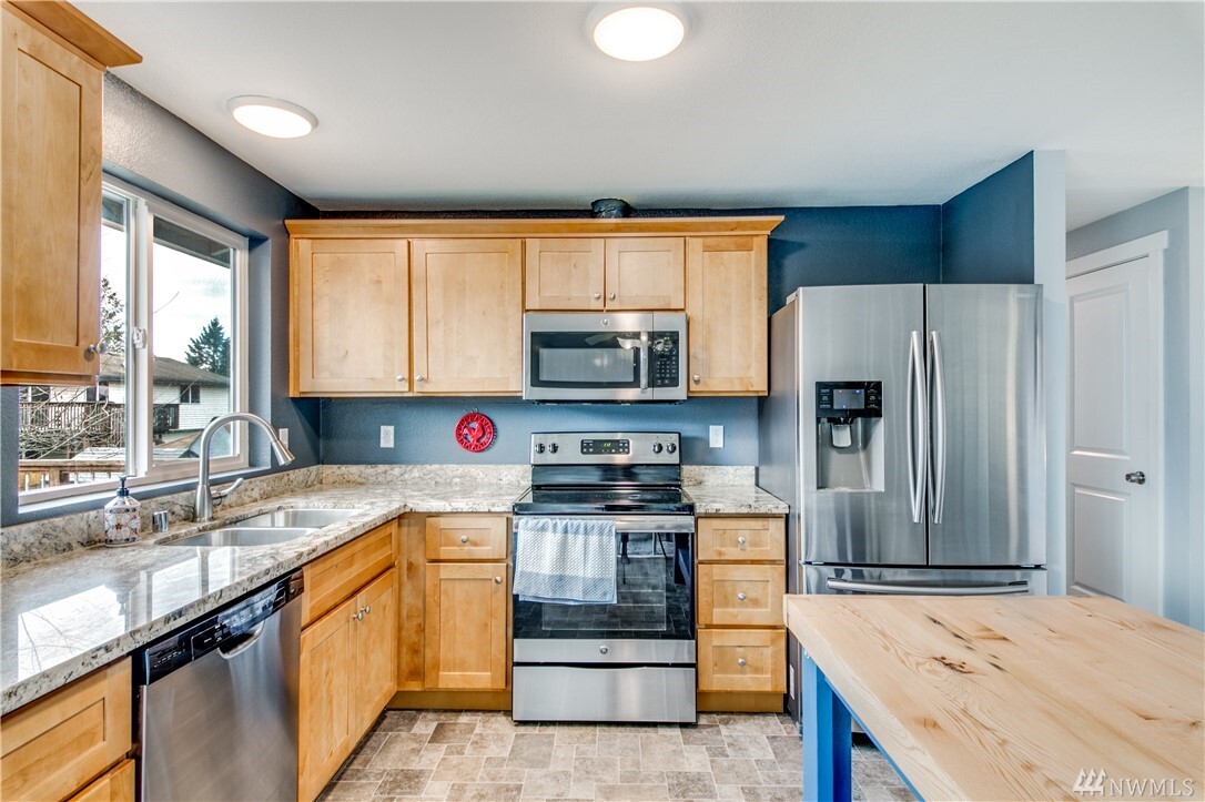 Property Photo: 7405 Trica Avenue NE WA 98311