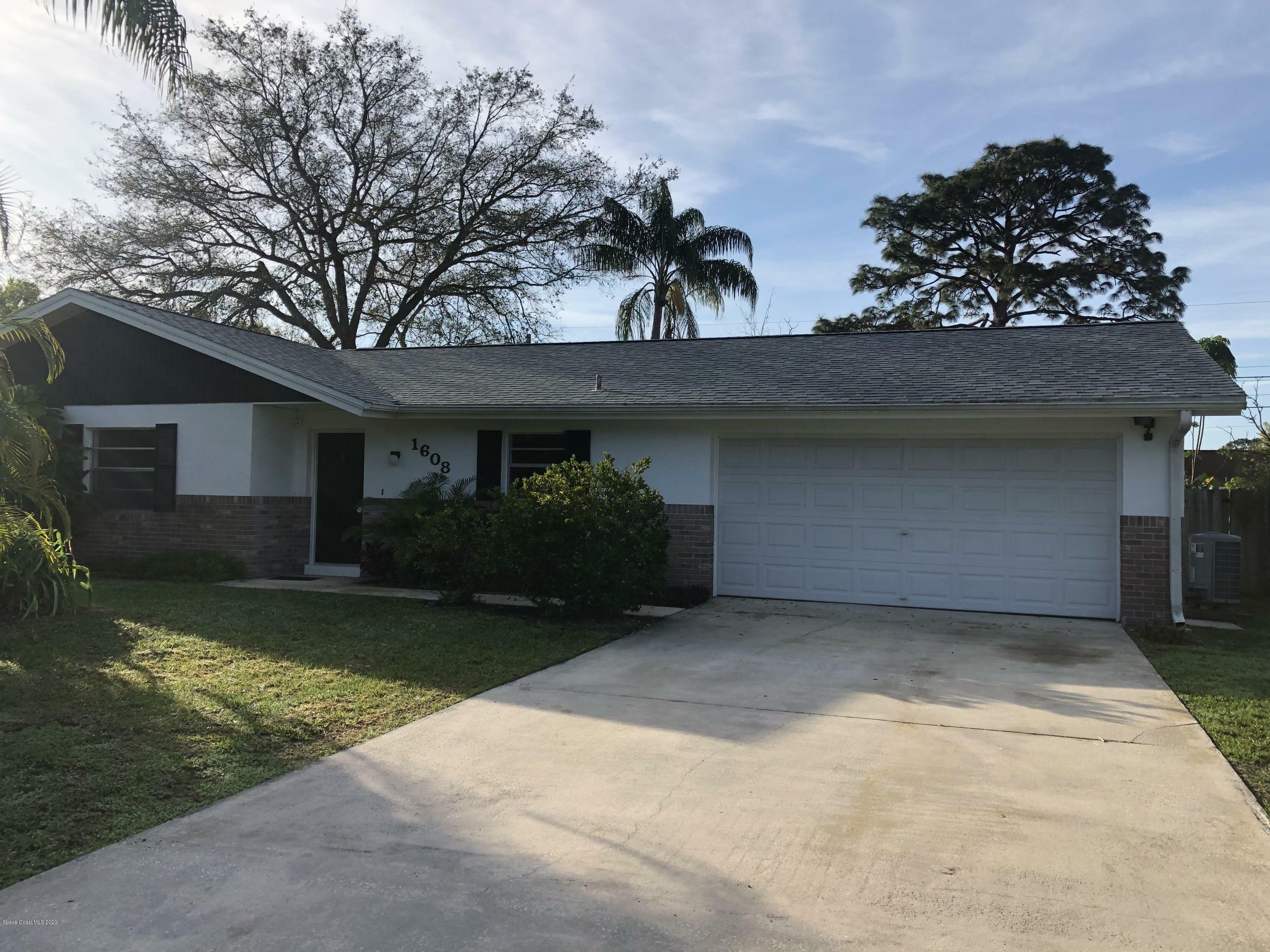 Property Photo:  1608 Baker Street NE  FL 32907 