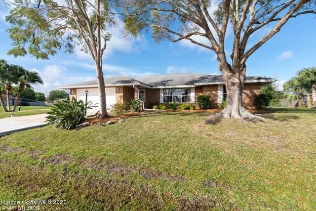 Property Photo: 1100 Humay Avenue NE FL 32907