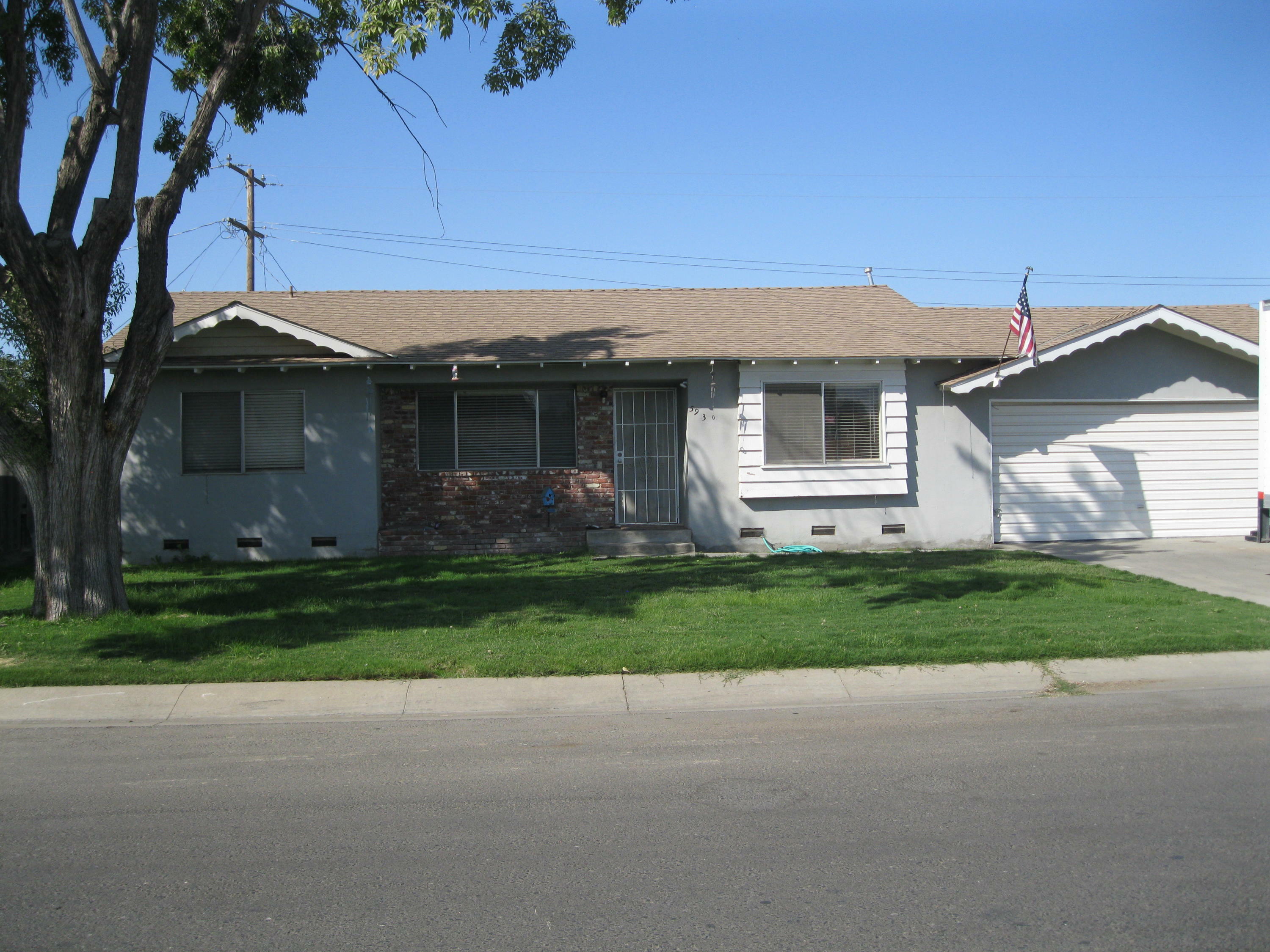 Property Photo:  593 S Lansing Street  CA 93274 