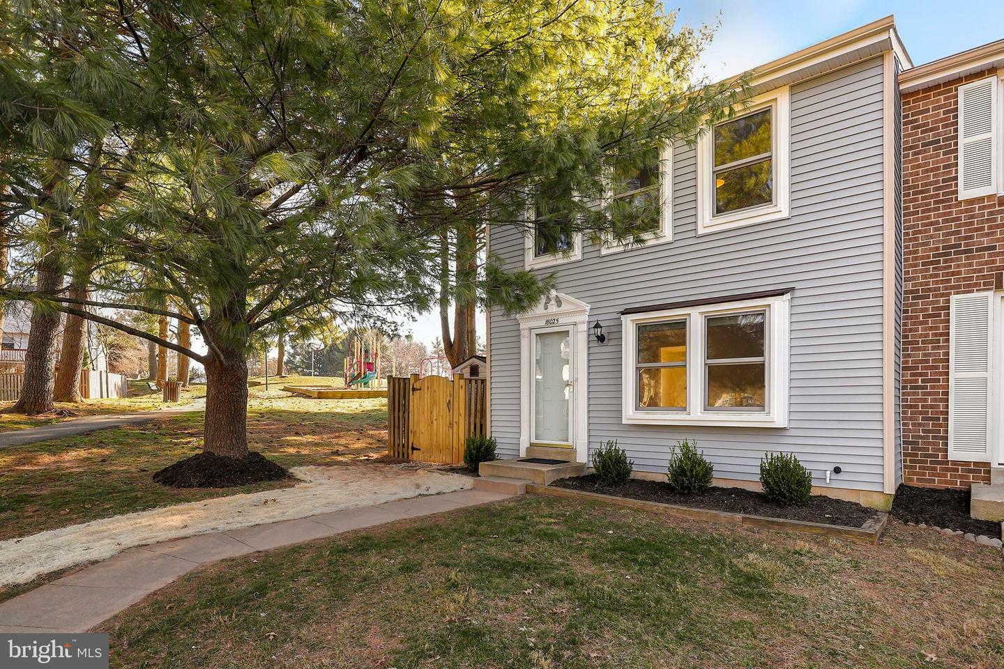 Property Photo:  18025 Wagonwheel Court  MD 20832 