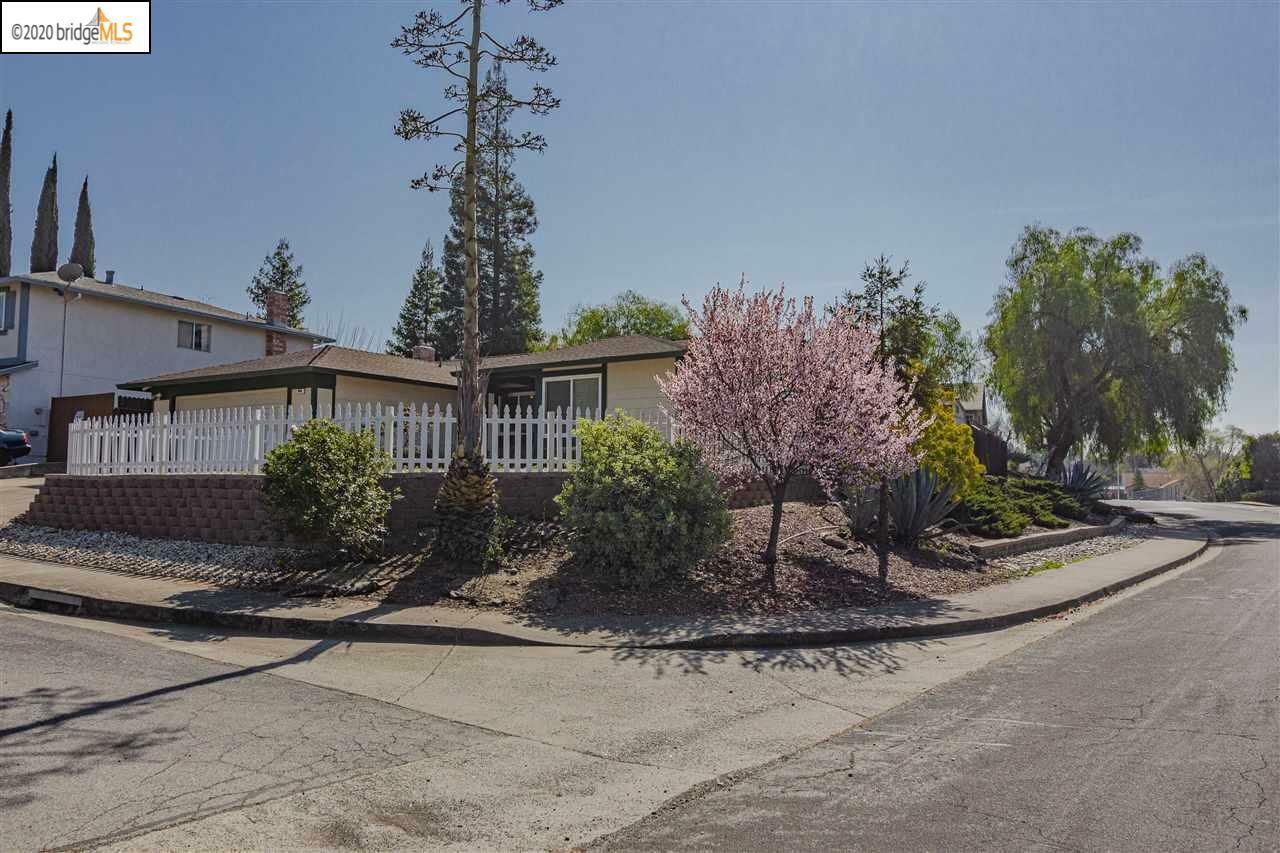 Property Photo:  900 Coyote Ct  CA 94509 