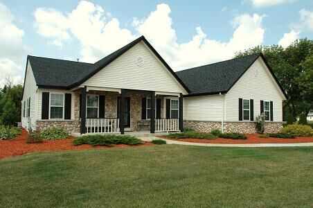 Property Photo:  W247n7281 Lynn Marie Ct  WI 53089 