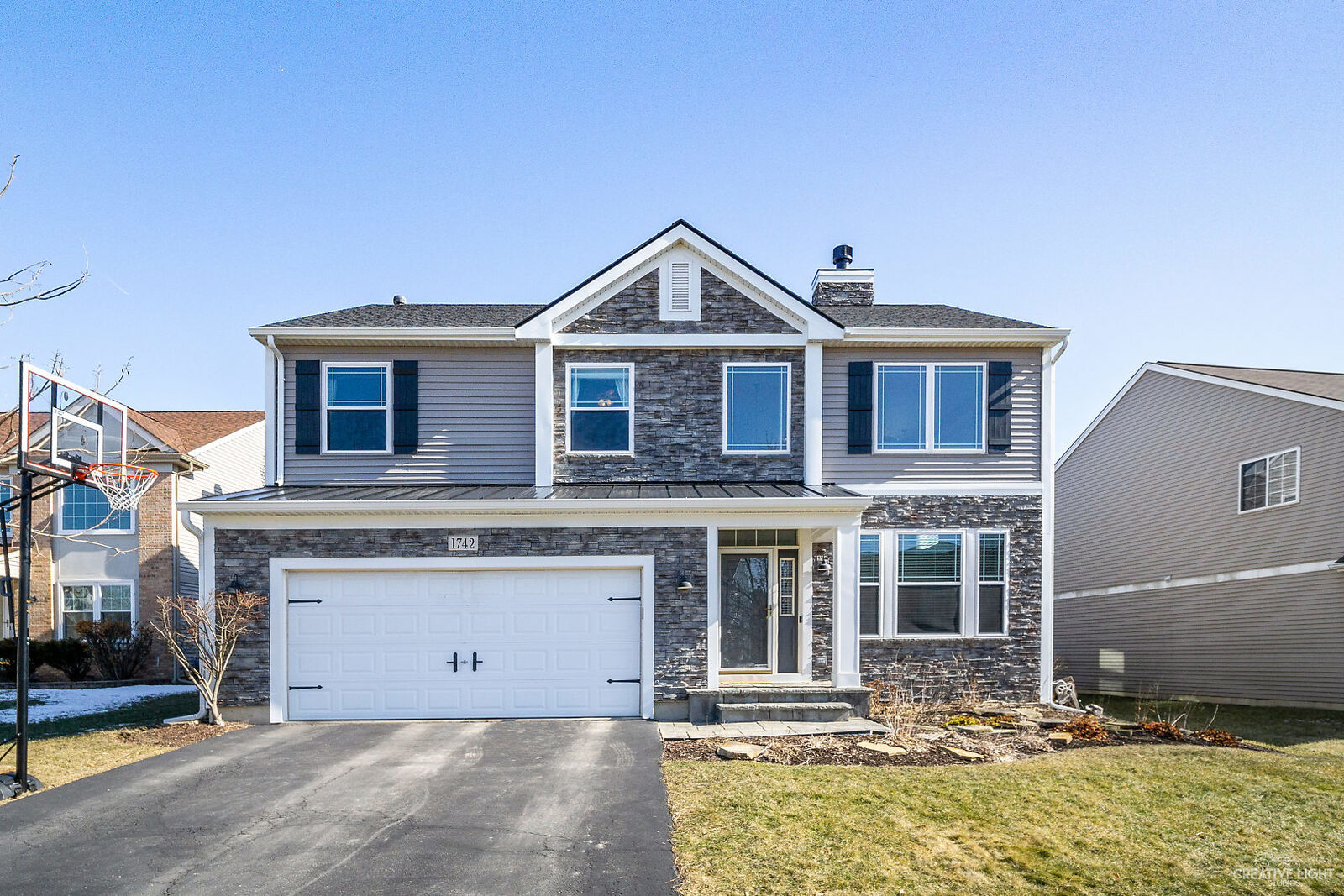 Property Photo:  1742 Brookfield Court  IL 60503 