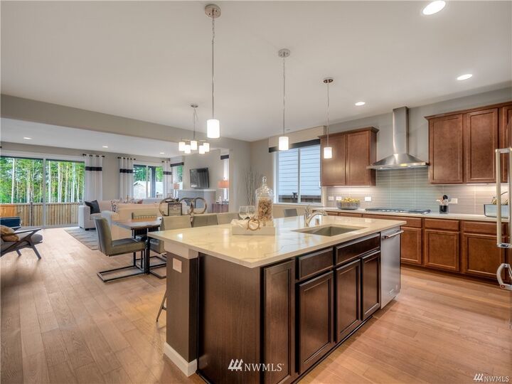 Property Photo:  5716 Waldron Court NE  WA 98516 