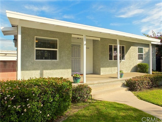 Property Photo: 3208 San Anseline Avenue CA 90808