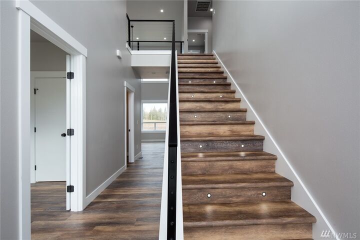 Property Photo:  2126 Hearthstone St  WA 98248 