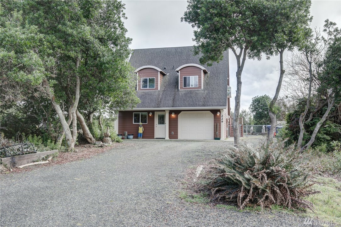 Property Photo:  229 Seashore St SW  WA 98569 