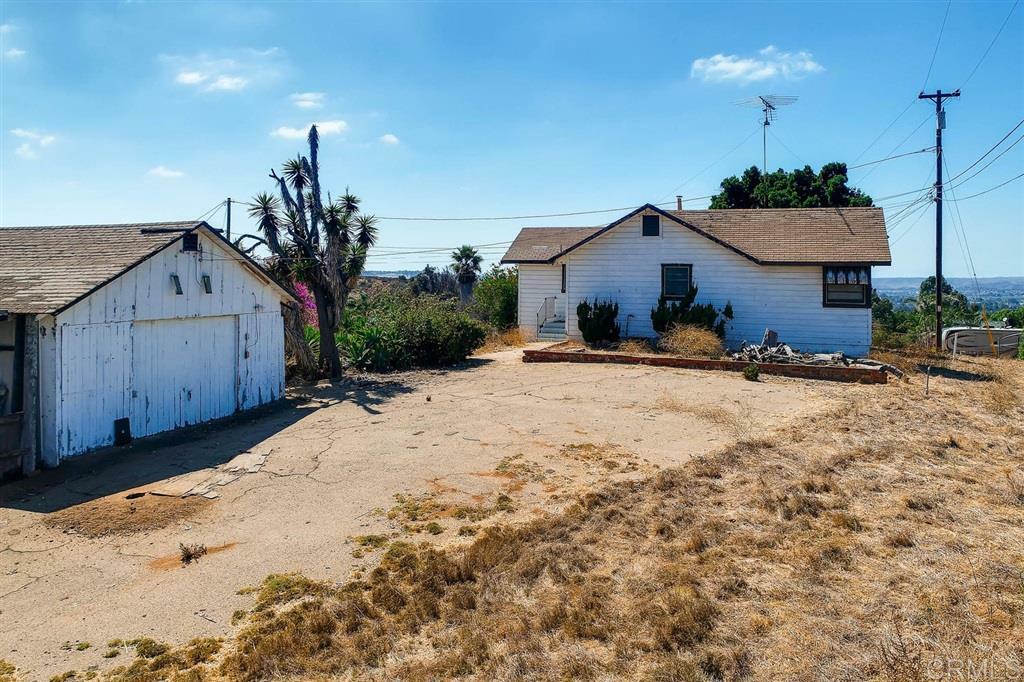 Property Photo:  230 Hutchison St  CA 92084 