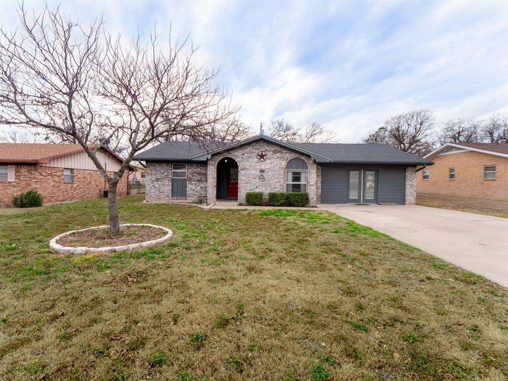 Property Photo:  1110 N Lillian Street  TX 76401 