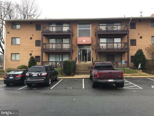 Property Photo: 7600 Savannah Street 202 VA 22043