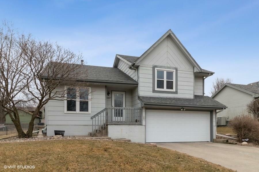 Property Photo:  3307 SE 19th Street  IA 50320 