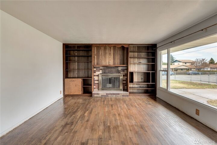 Property Photo:  1080 SE Tedford Street  WA 98802 