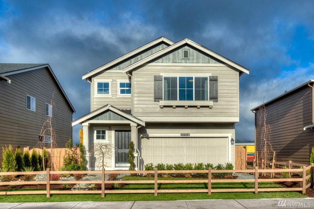 Property Photo:  8216 16th St SE H20  WA 98258 