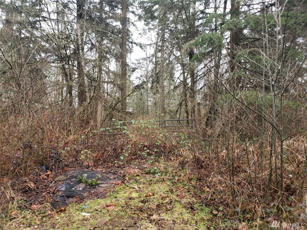 Property Photo:  28911 113th Ave E  WA 98338 