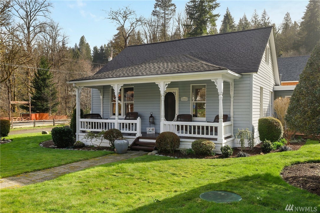 Property Photo:  8504 311th Place SE  WA 98050 