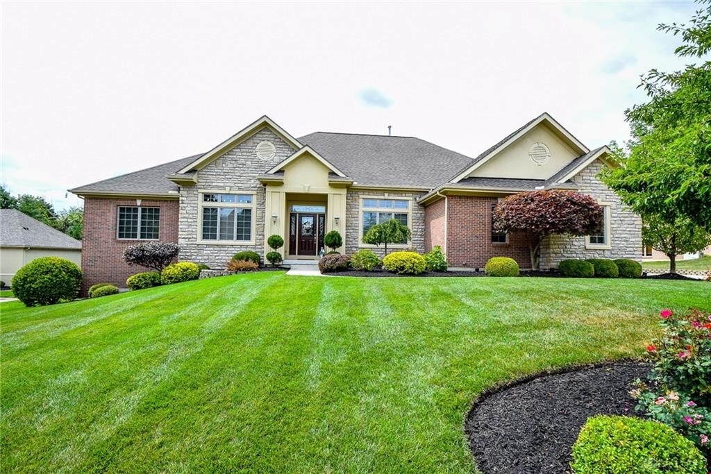 Property Photo:  7267 Meeker Creek Drive  OH 45414 