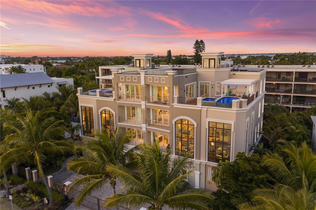 Property Photo: 363 Benjamin Franklin Drive FL 34236