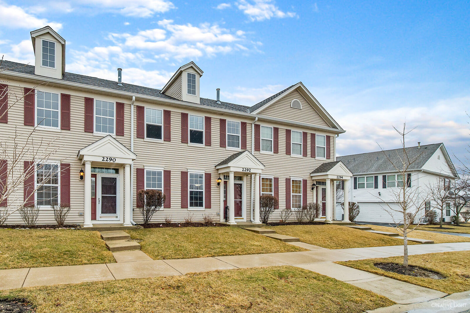 Property Photo: 2292 Georgetown Circle IL 60503