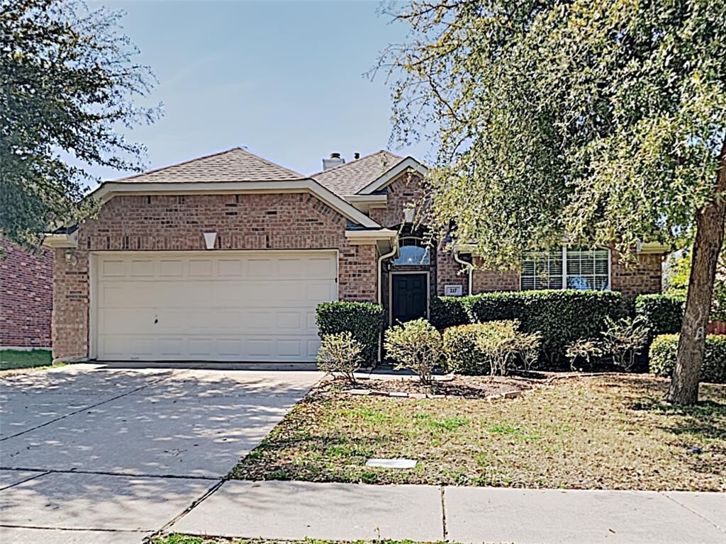 Property Photo: 217 Mapleshade Drive TX 75071