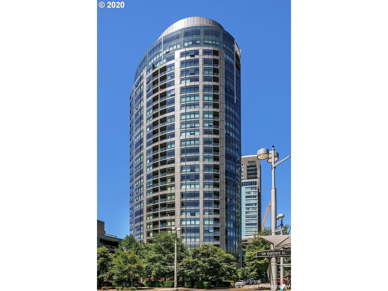Property Photo:  3601 SW River Pkwy 403  OR 97239 