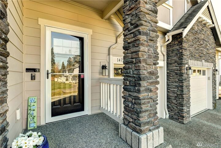 Property Photo: 14717 Cascadian Way WA 98087