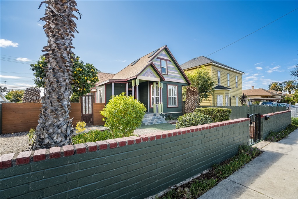 Property Photo: 2961 Logan CA 92113