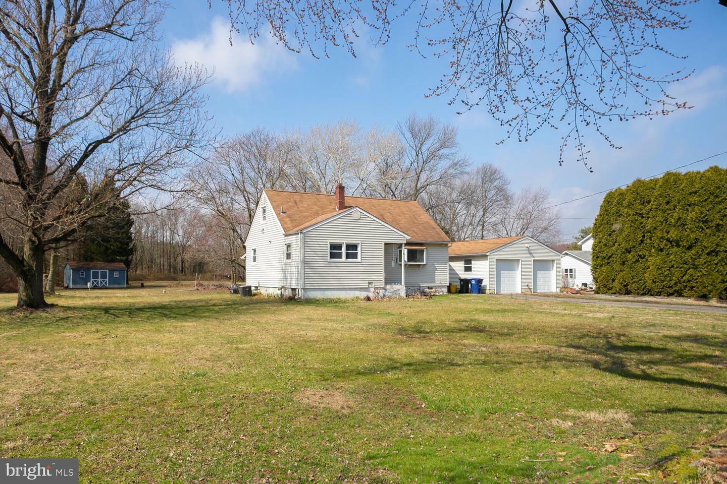 Property Photo:  48 Hogback Road  NJ 08515 