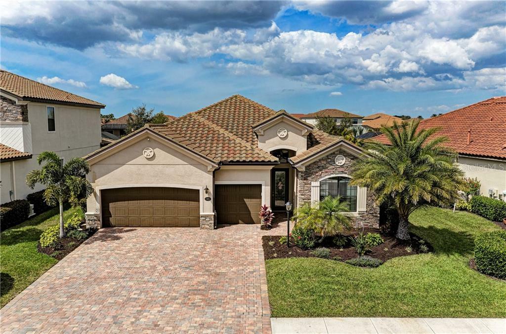 Property Photo:  13013 Ramblewood Trail  FL 34211 