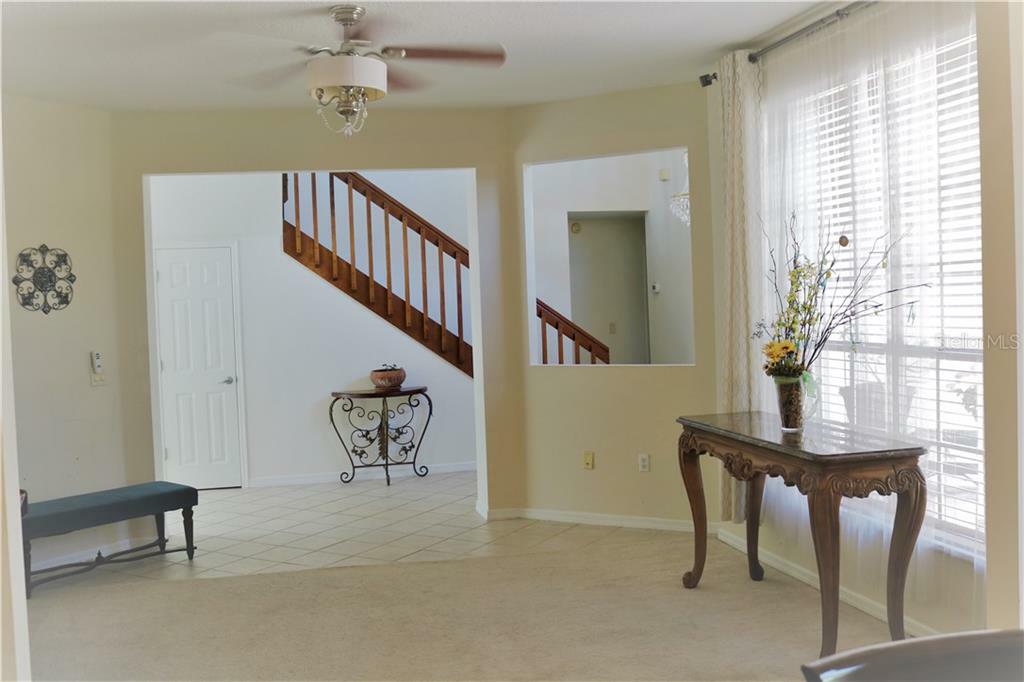 Property Photo:  1717 Knotting Hill Drive  FL 32835 