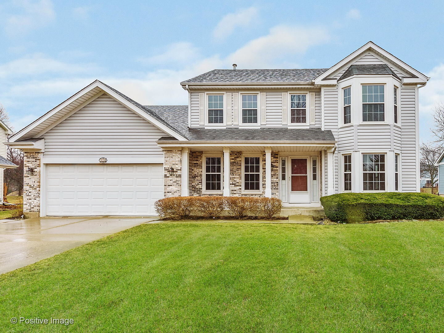 Property Photo:  125 North Windsor Circle  IL 60108 