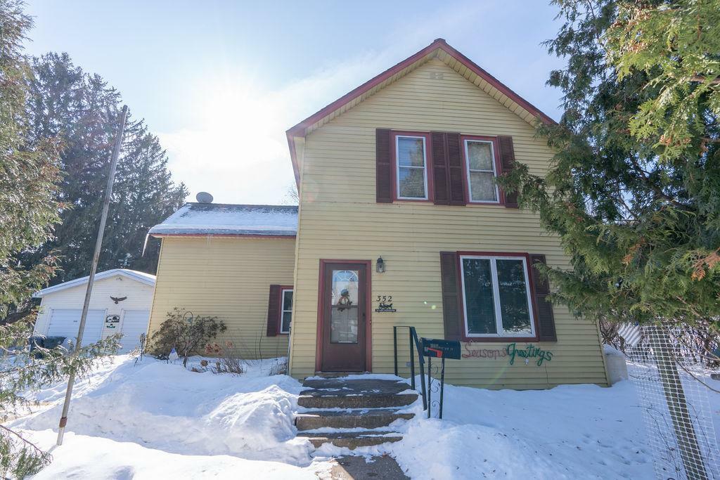 Property Photo:  352 W 5th Street  WI 54017 