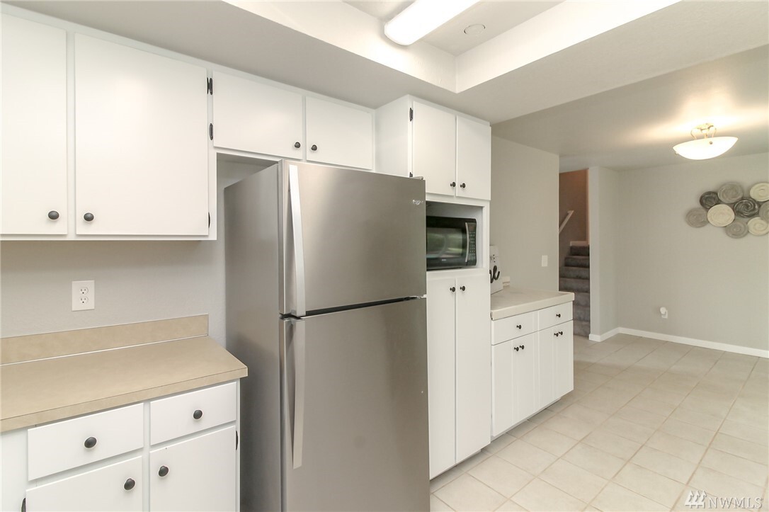 Property Photo:  224 S 317th Place  WA 98023 