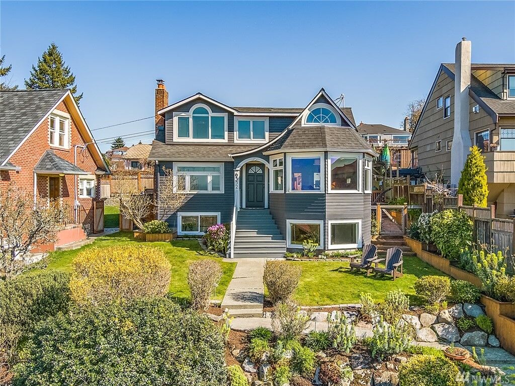 Property Photo:  6552  41st Avenue SW  WA 98136 