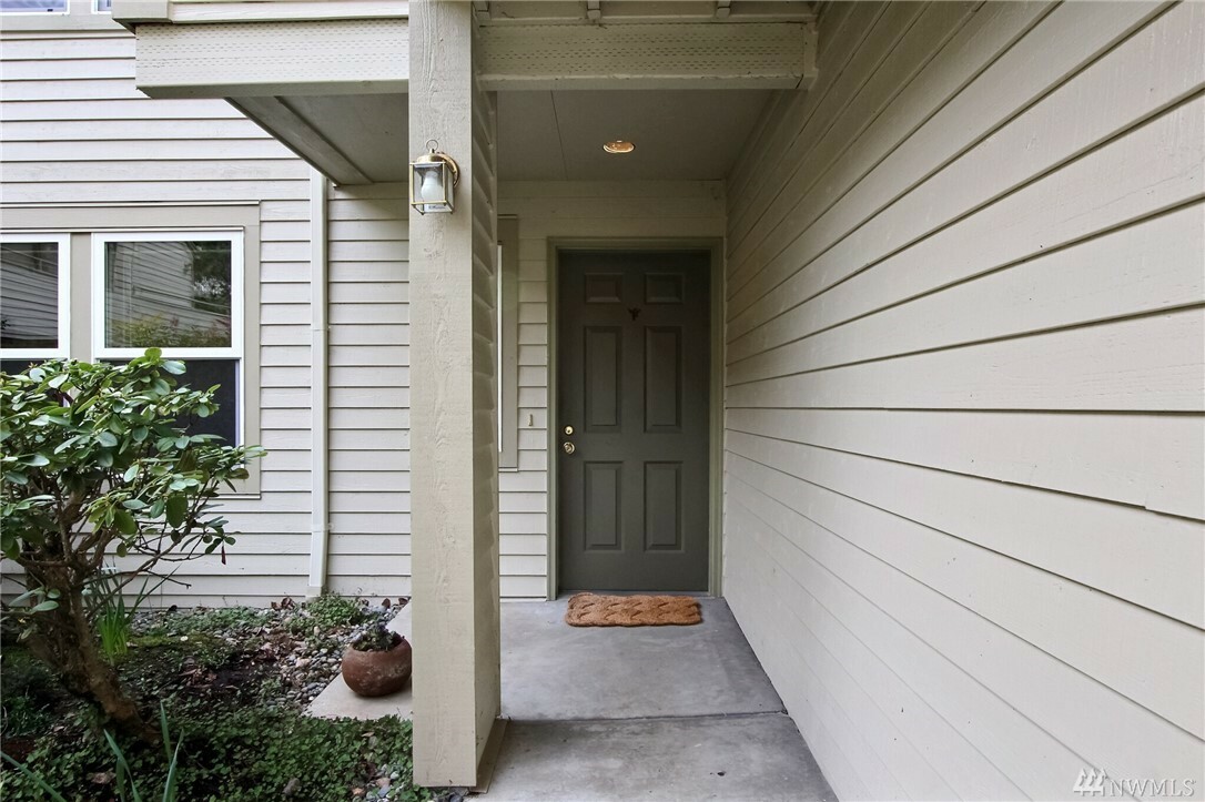 Property Photo:  22501 SE 42nd Terr 1185  WA 98029 