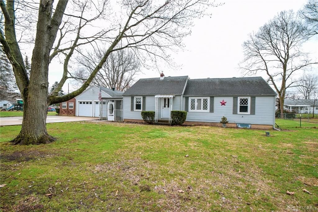 Property Photo: 41 Oak Road OH 45341