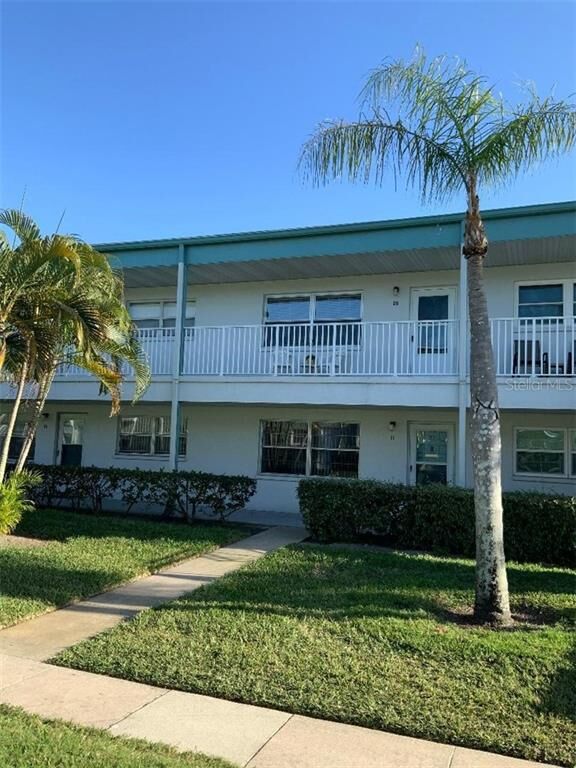 5267 81st Street N 25  St Petersburg FL 33709 photo