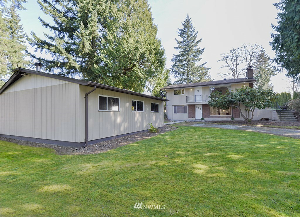 Property Photo: 15256 SE 116th Street WA 98059