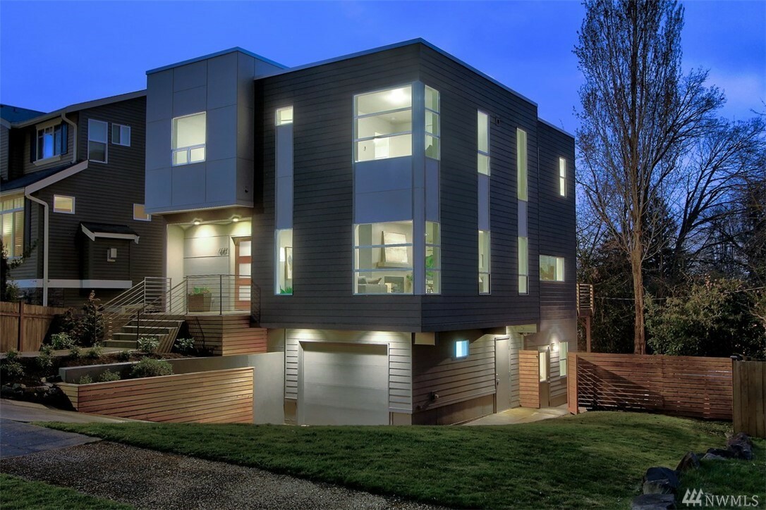 Property Photo:  6017 Oberlin Ave NE  WA 98115 