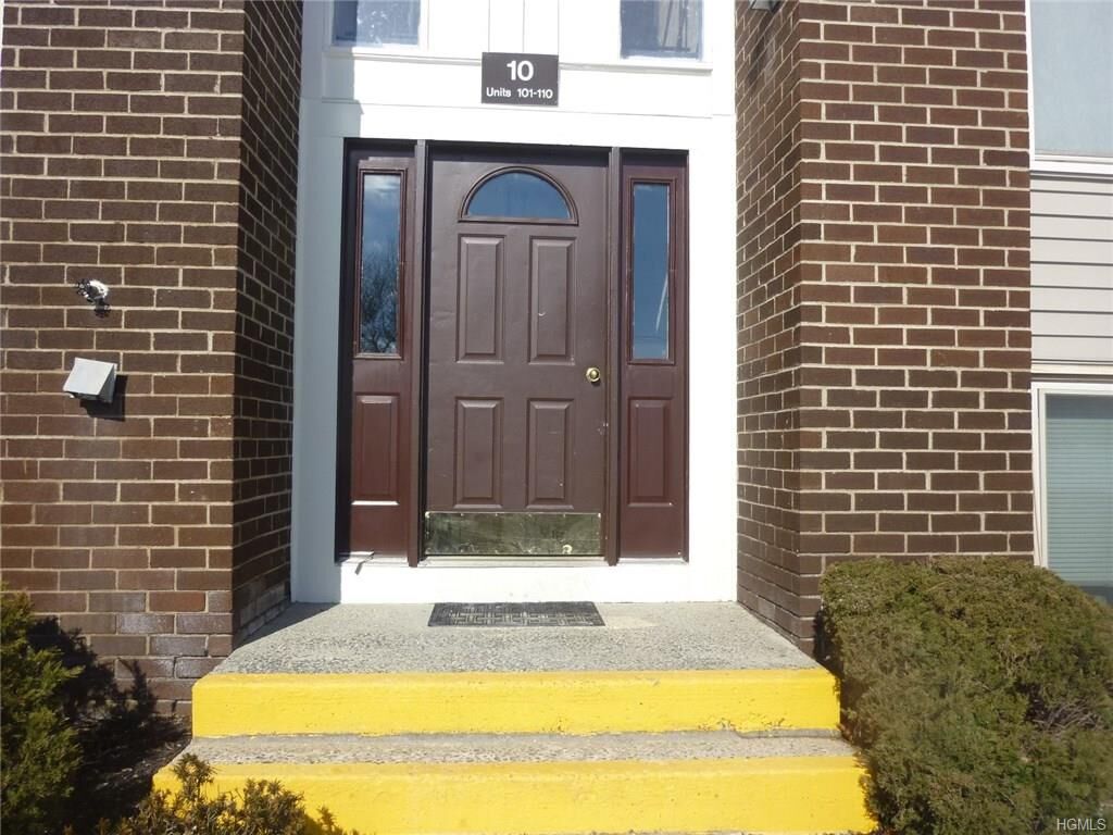 Property Photo:  109 Country Club Lane  NY 10970 