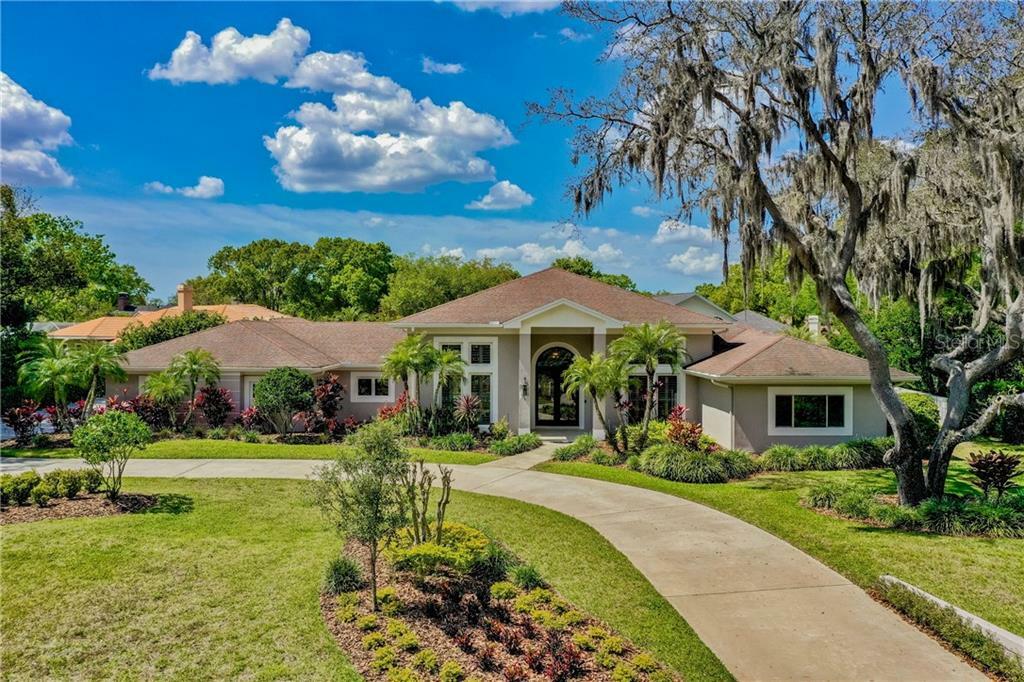 Property Photo:  16504 Villespin De Avila  FL 33613 